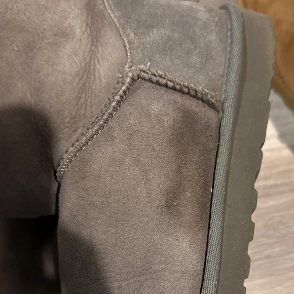 UGG Women's Charcoal Sheepskin Boots with Bows - Picture 5 of 5